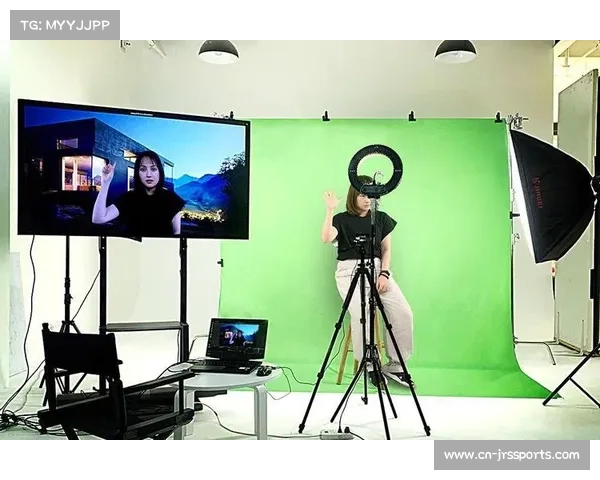 现阶段环境光传感器与终端显示联动算法 提升了体育直播系统在全天候下的表现力